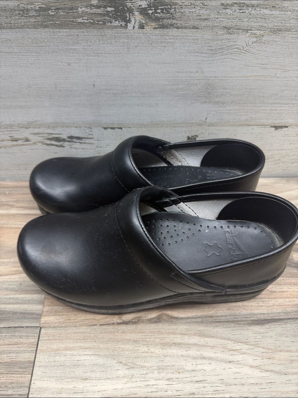 Dansko Clogs All Black Size 37 Women’s Shoes Leather Nice Size 7